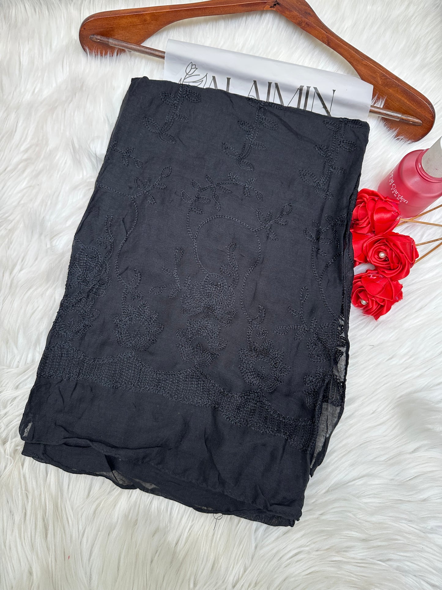 EMBROIDERY LAWN HIJAB| BLACK