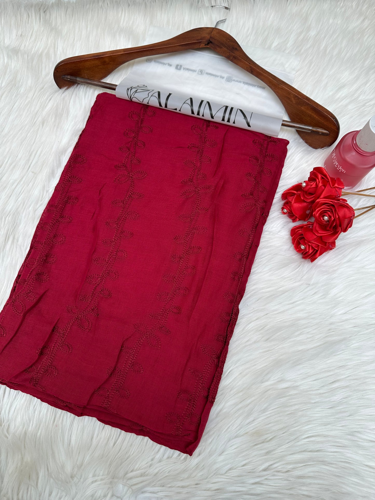 EMBROIDERY LAWN HIJAB| RUBY RED