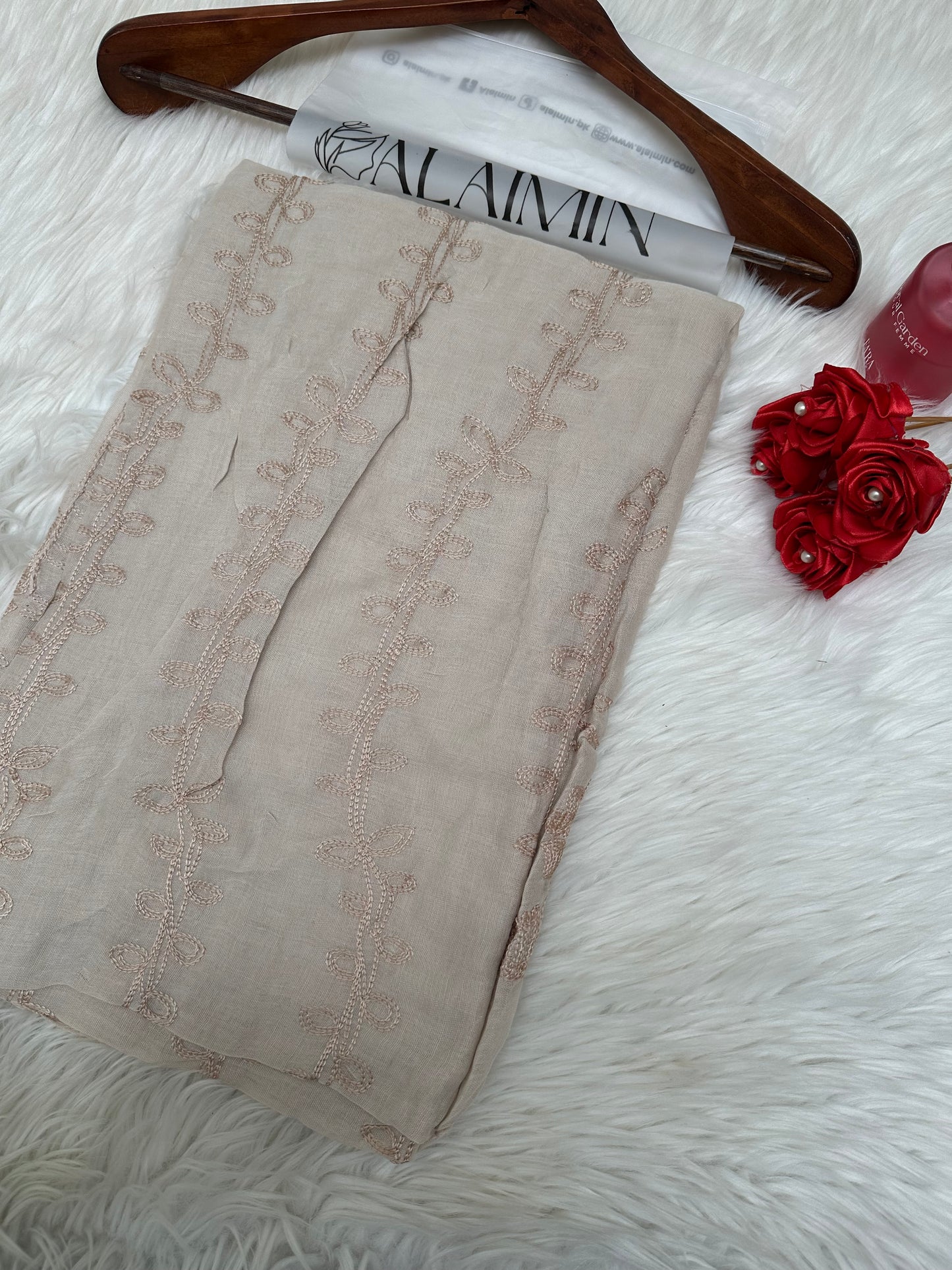 EMBROIDERY LAWN HIJAB| BEIGE