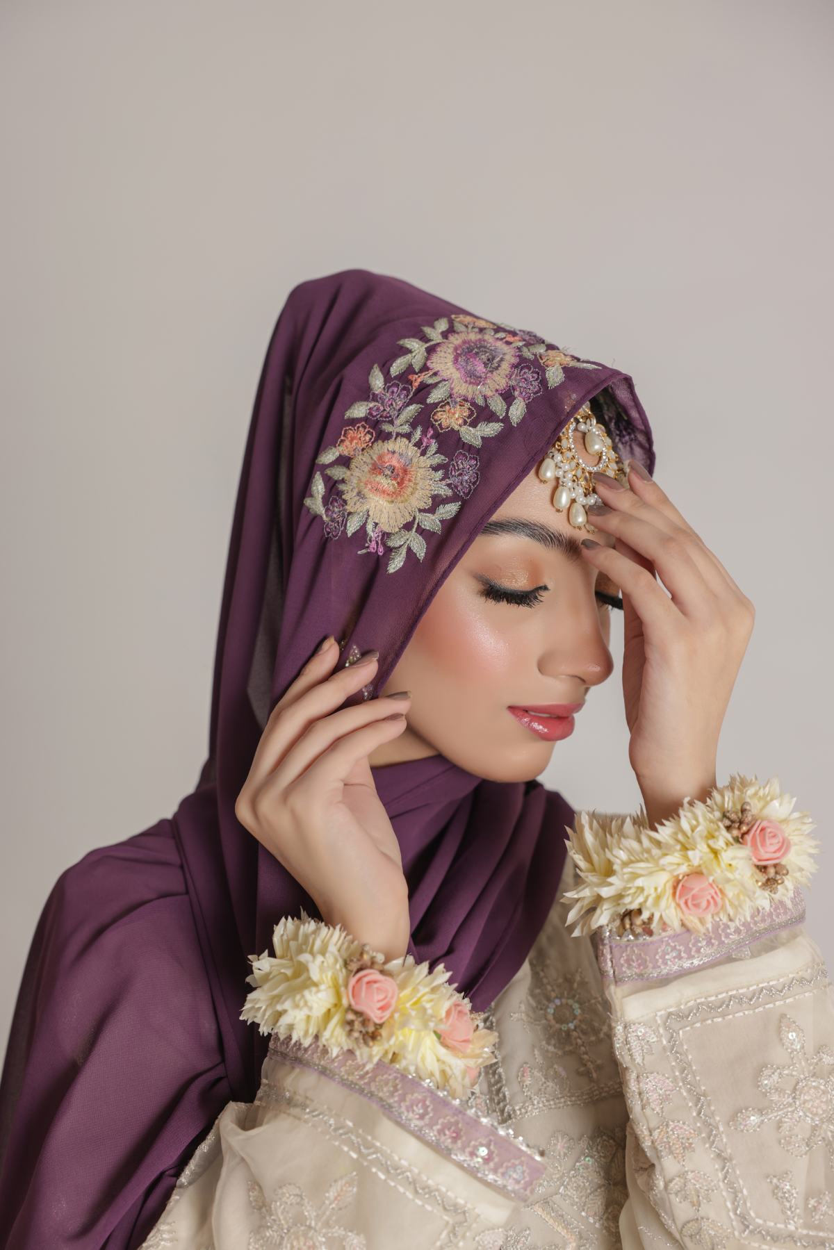 Fancy hijab stall in purple 