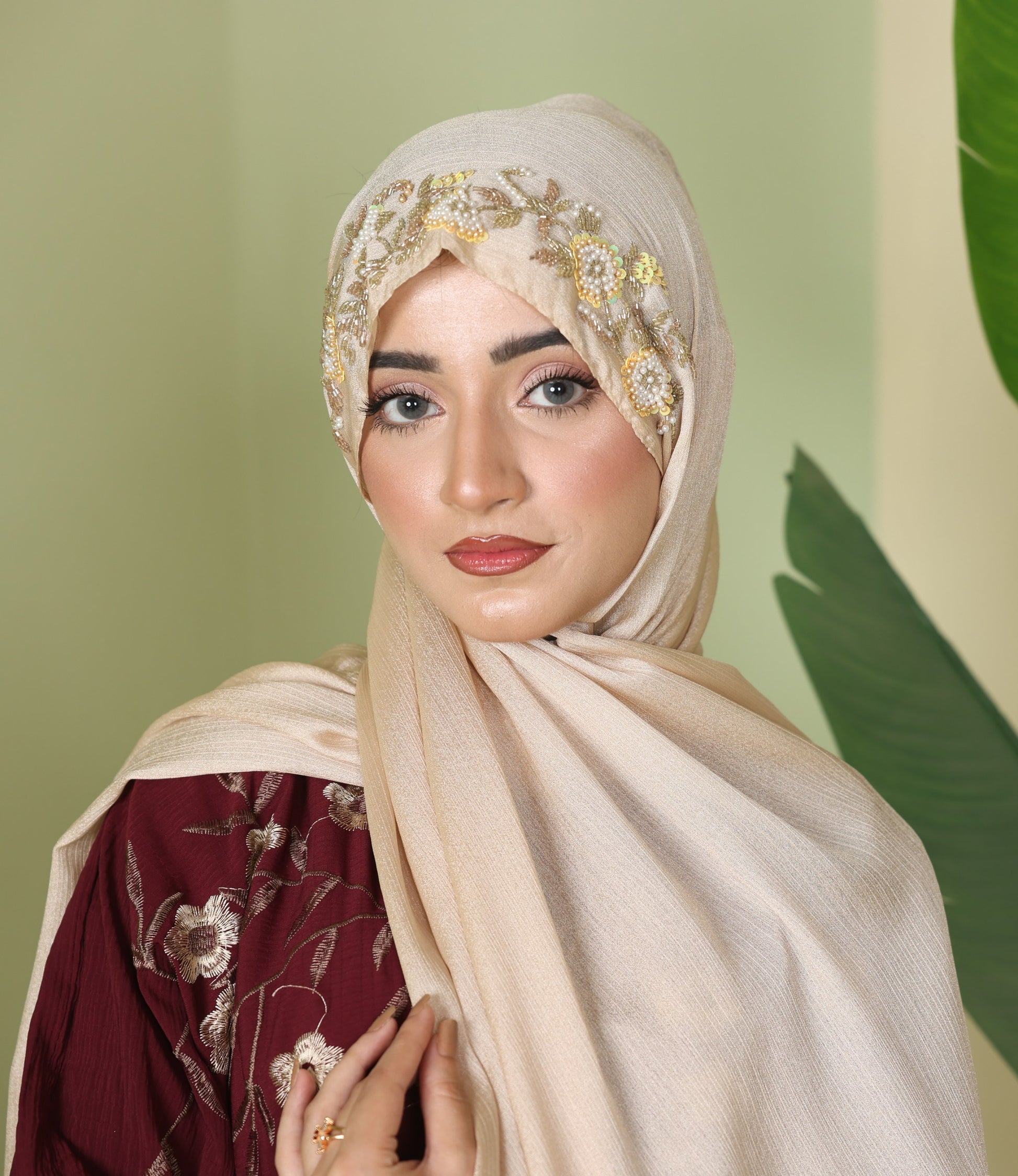 golden
wedding hijab
fancy
silk hijab
formal hijab